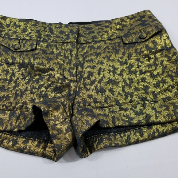 Express black and gold metallic cuffed shorts - Picture 3 of 7